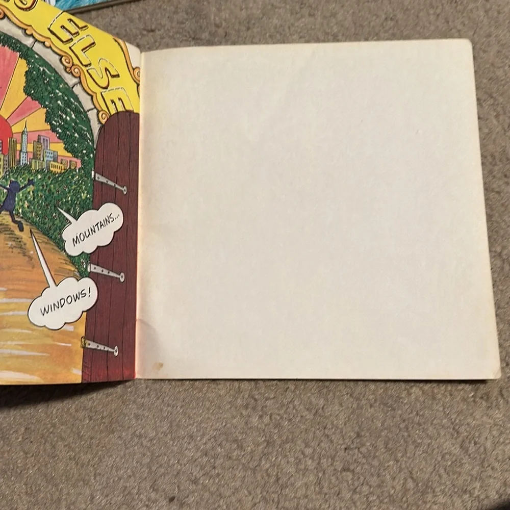 Vintage 1974 Sesame Street Grover Everything Whole Wide World Museum Book HTF